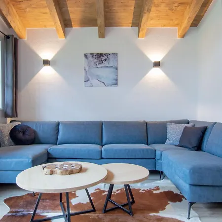 Spacious Chalet With Sauna In Krimml, 400 M From The Ski-bus Stop كريمل