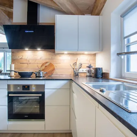 Spacious Chalet With Sauna In Krimml, 400 M From The Ski-bus Stop * كريمل