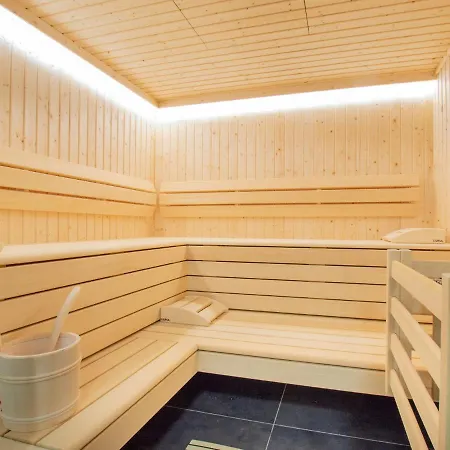 Spacious Chalet With Sauna In Krimml, 400 M From The Ski-bus Stop *